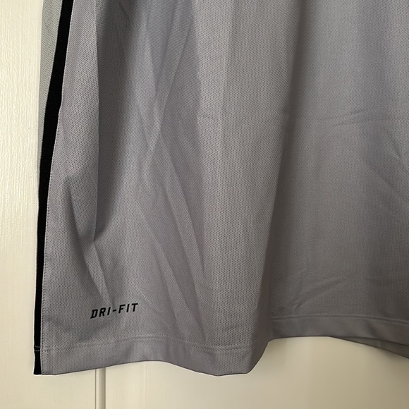 NWT Tiger Woods Nike polo shirt - Picture 2 of 4